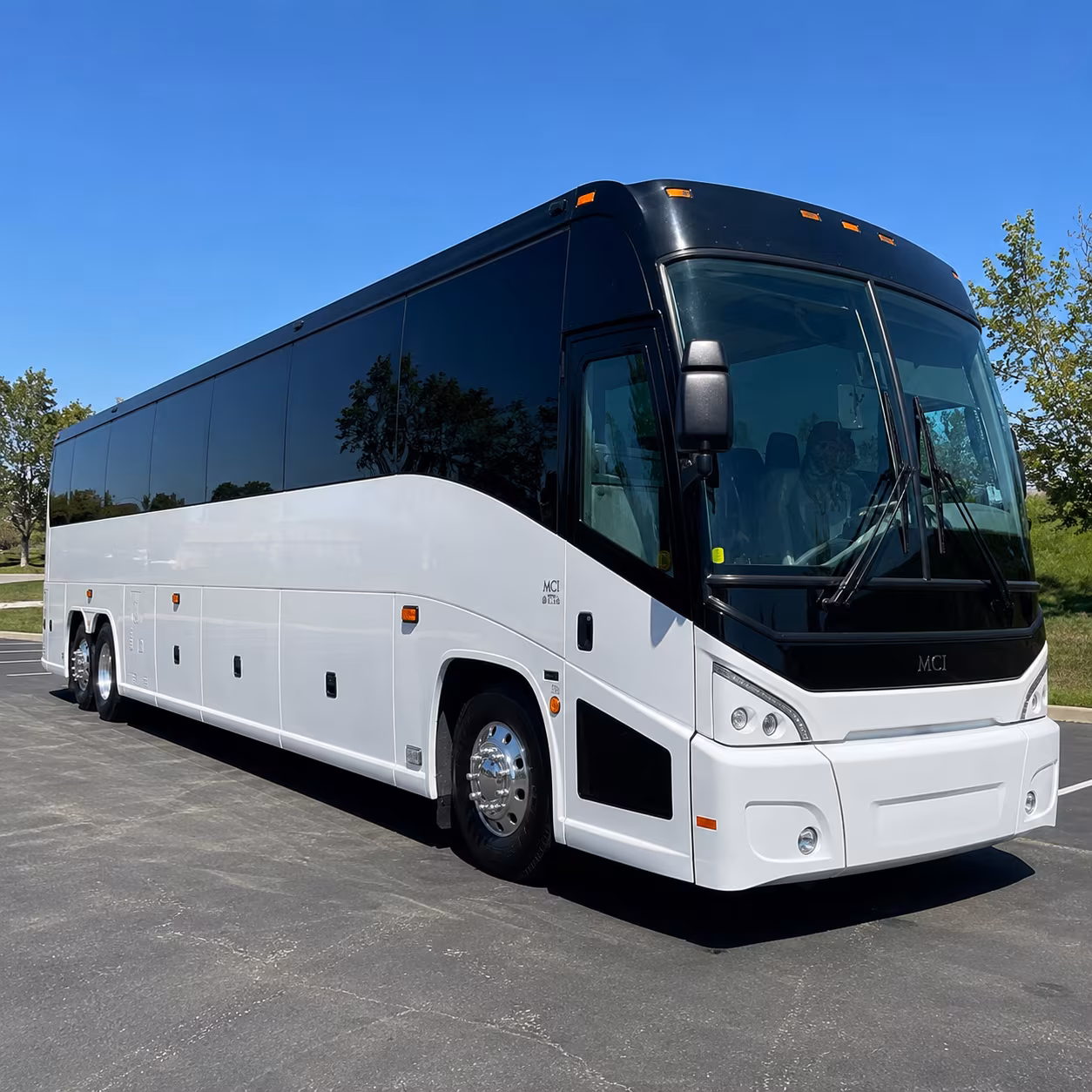 airport shuttle buses between pns and pensacola beach gulf breeze and navarre