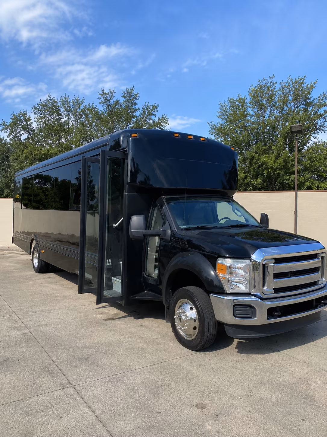 pensacola 20 passenger party bus