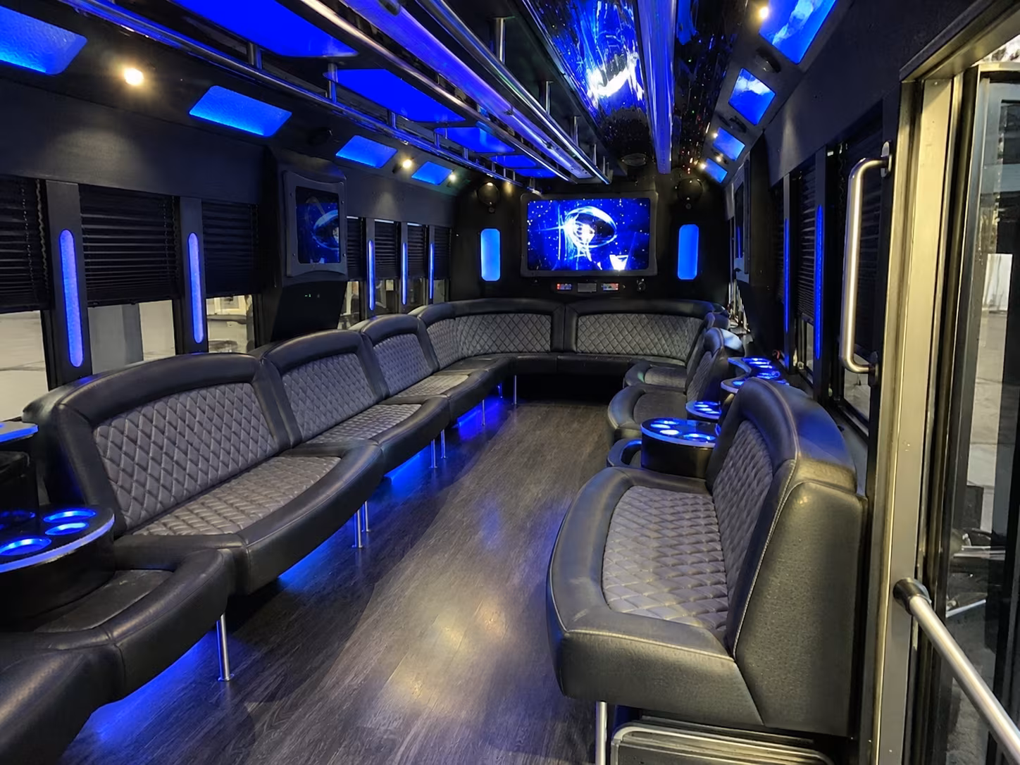 pensacola 28 passenger party bus interior